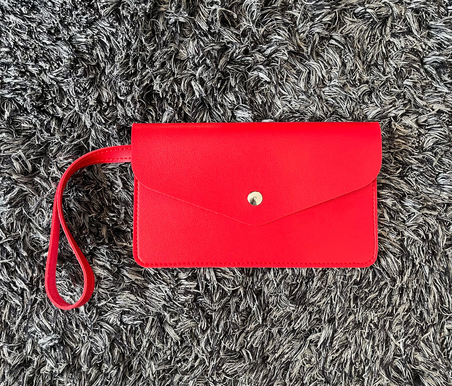 Judy Flat Wristlet