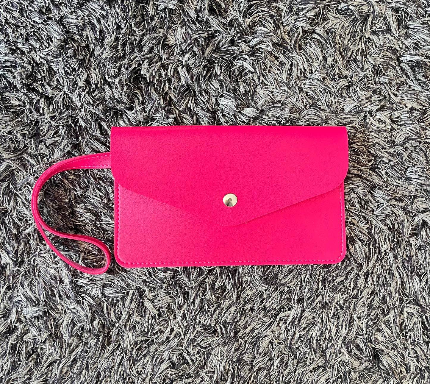 Judy Flat Wristlet