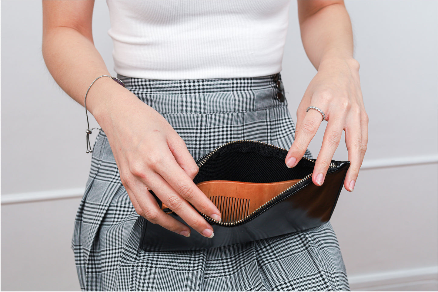 Fiona Flat Purse (B)