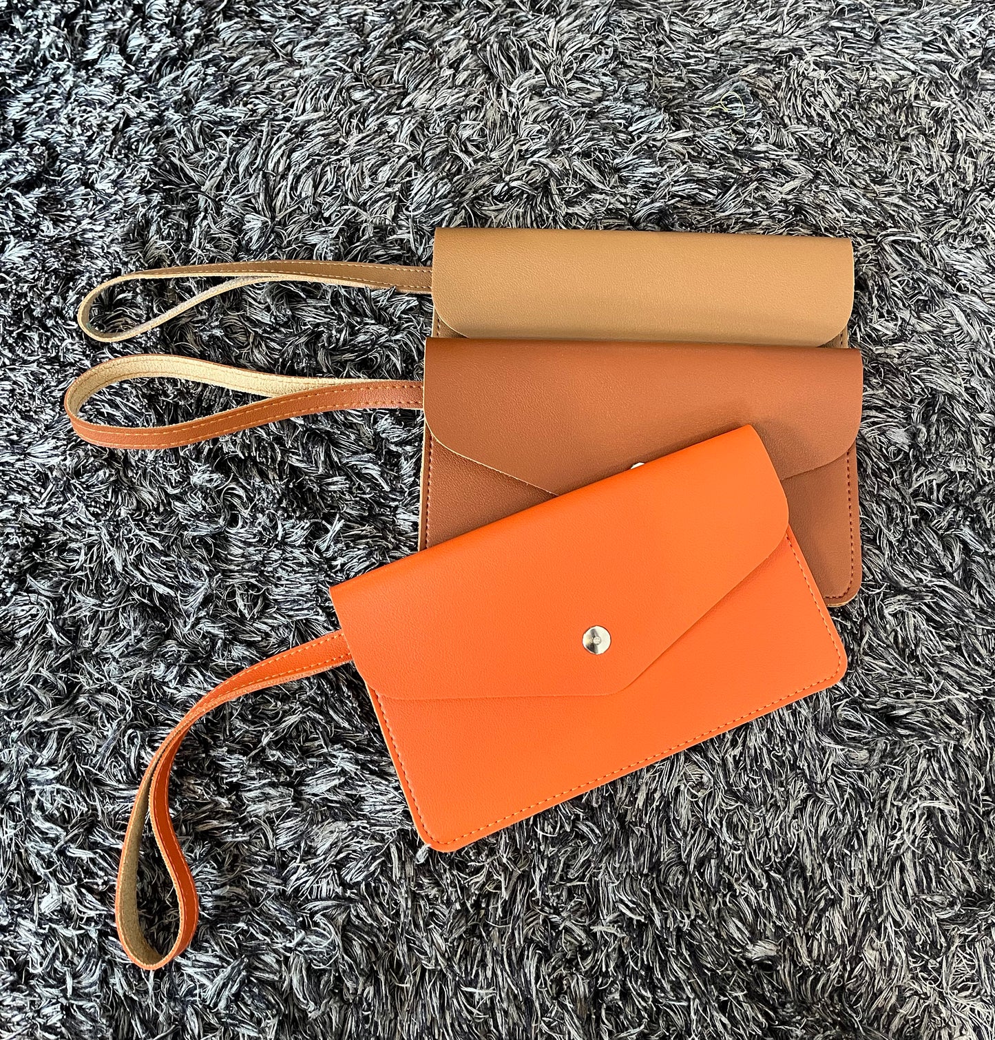 Judy Flat Wristlet